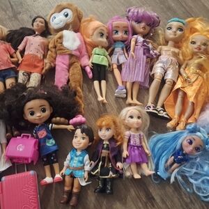 Barbie and Friends Mixed Mini Dolls Set in Pink Purple Blue Orange Brown